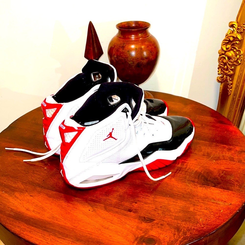 Nike Jordan B’Loyal Basketball Shoes 315317-160 White Black Red Men’s Sz 13